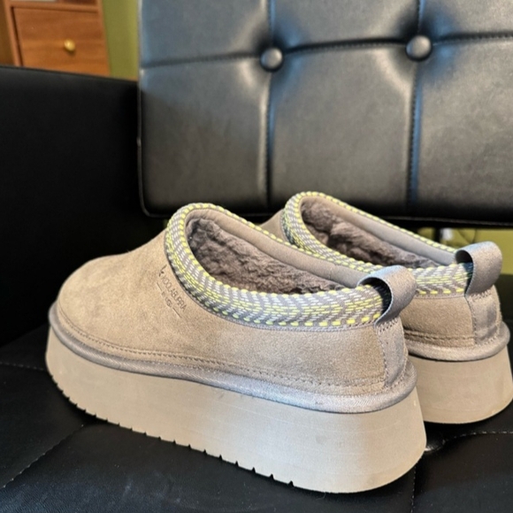 Koolaburra Tan Slip-On Shoes - Picture 2 of 4